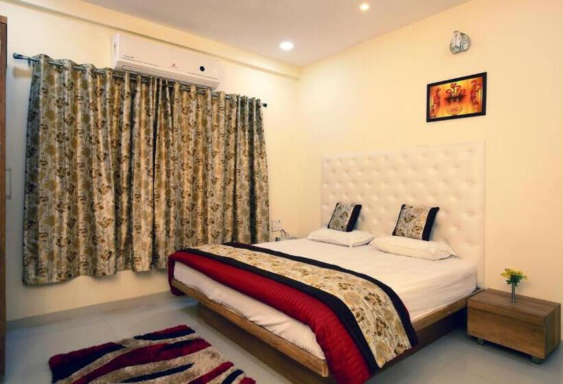 غرفة ديلوكس, Girija