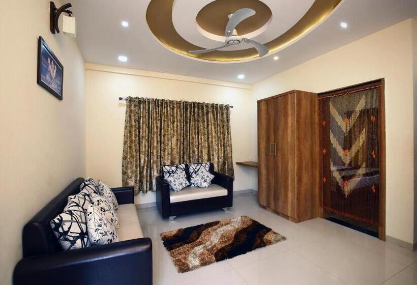 جناح إدارى, Girija