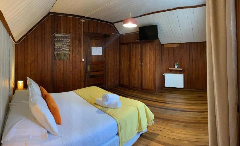اتاق استاندارد با سرویس بهداشتی مشترک, La Nuez Bnb