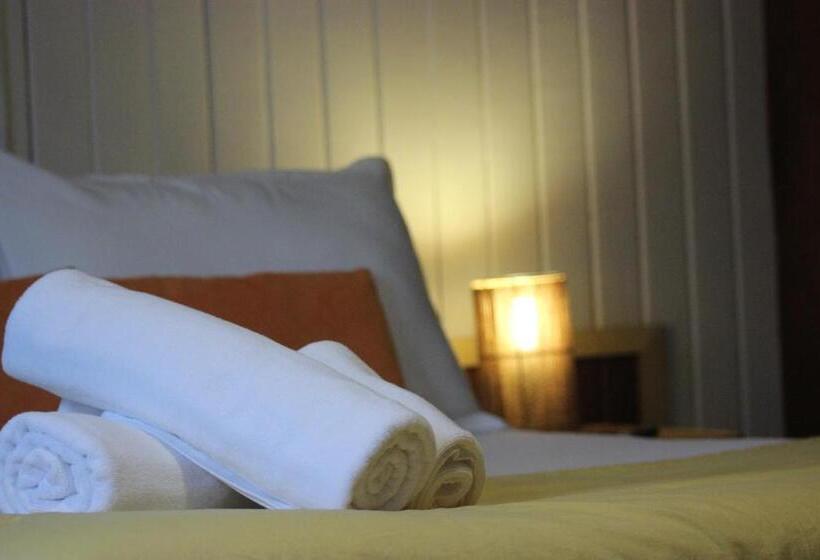 اتاق استاندارد با سرویس بهداشتی مشترک, La Nuez Bnb