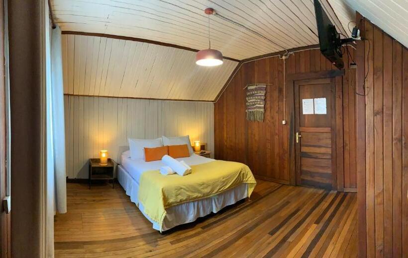 اتاق استاندارد با سرویس بهداشتی مشترک, La Nuez Bnb