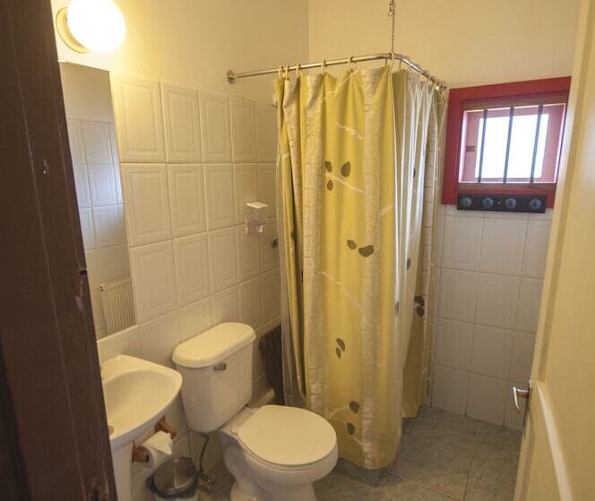 اتاق استاندارد با سرویس بهداشتی مشترک, La Nuez Bnb