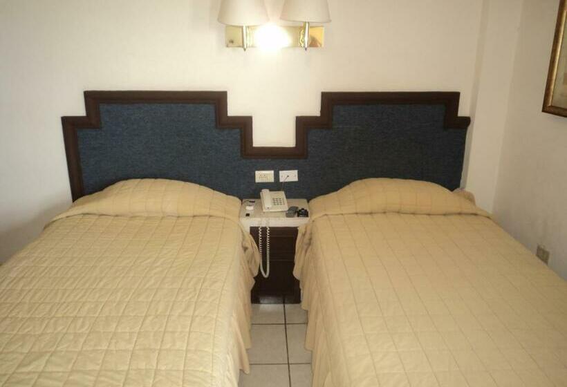 标准间, Hacienda Nainari