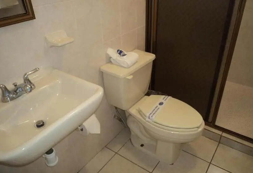 اتاق استاندارد چهار تخته, Hacienda Nainari