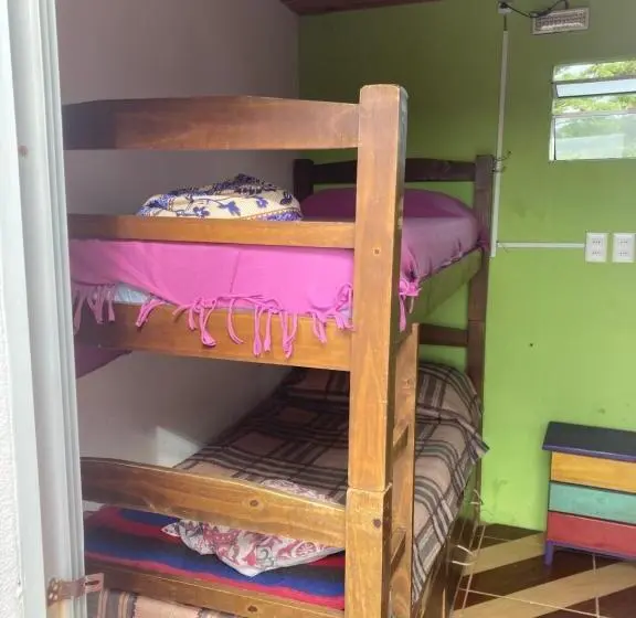 Vuode Makuusalissa, Valizas Hostel