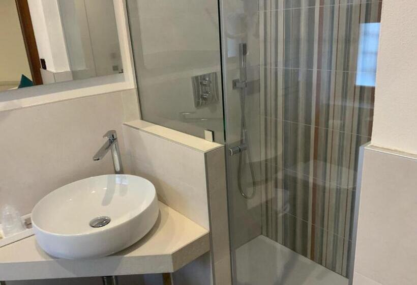 اتاق استاندارد, Albergo Cappello E Cadore