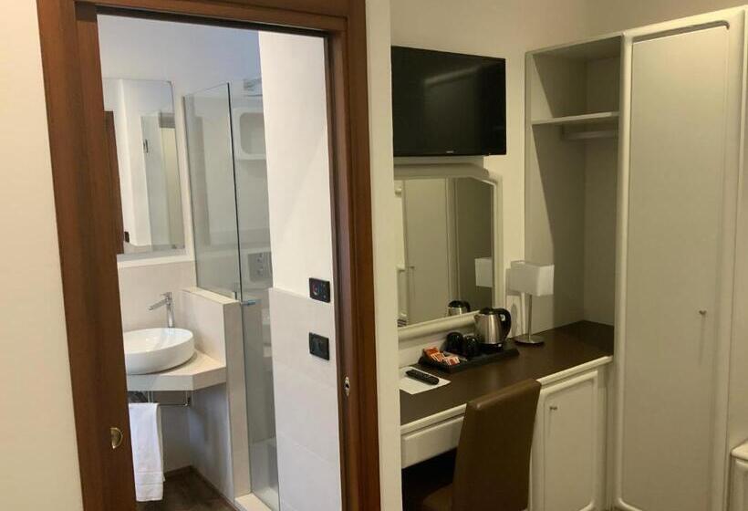 اتاق استاندارد, Albergo Cappello E Cadore