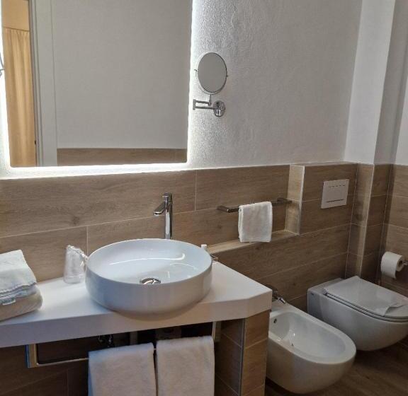 اتاق لوکس, Albergo Cappello E Cadore