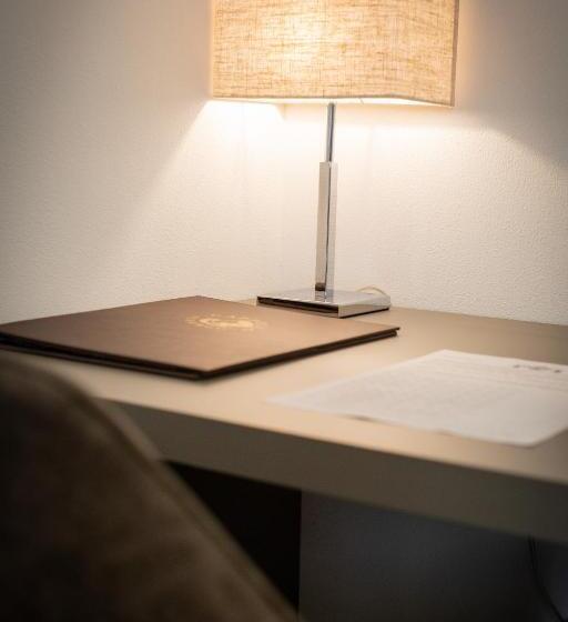 سوییت جونیور, Albergo Cappello E Cadore