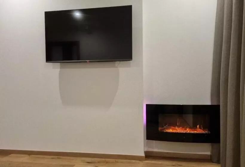 デラックススイート, Albergo Cappello E Cadore