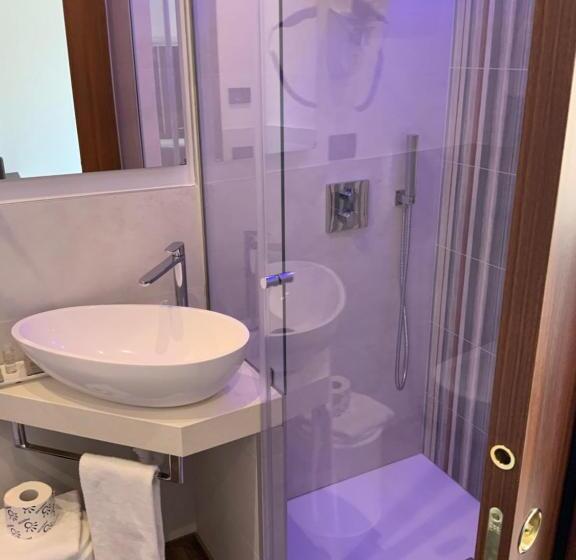 اتاق عادی, Albergo Cappello E Cadore