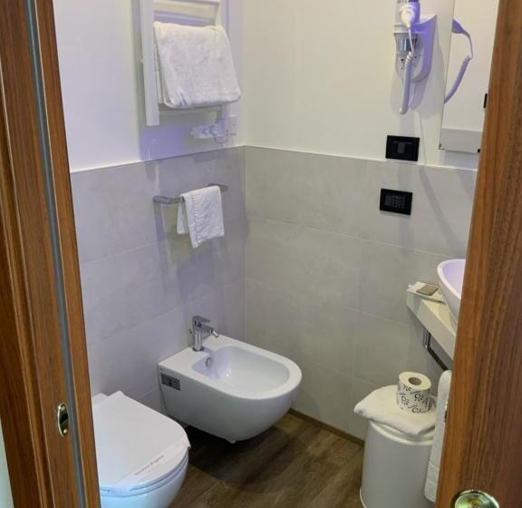 اتاق عادی, Albergo Cappello E Cadore