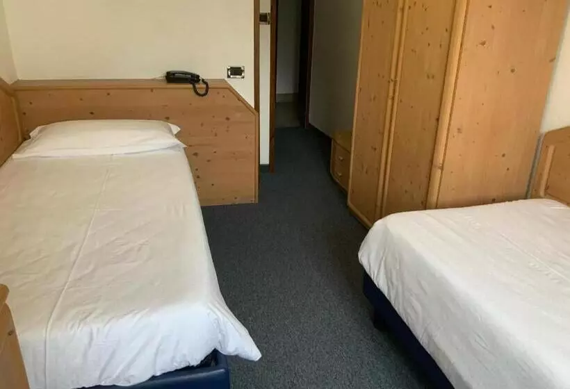 エコノミールーム, Albergo Cappello E Cadore