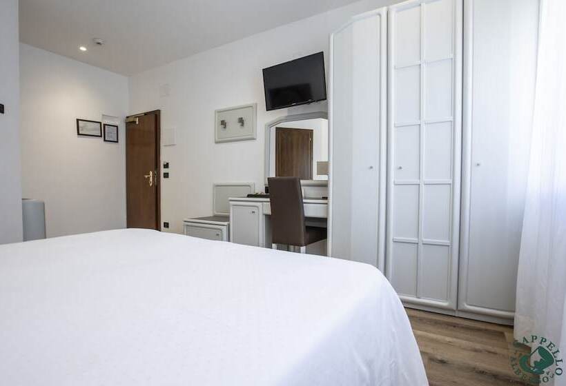 اتاق لوکس, Albergo Cappello E Cadore