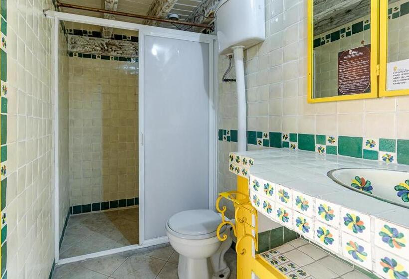 غرفة قياسية ثلاثية, Ayenda Meson De San Sebastian