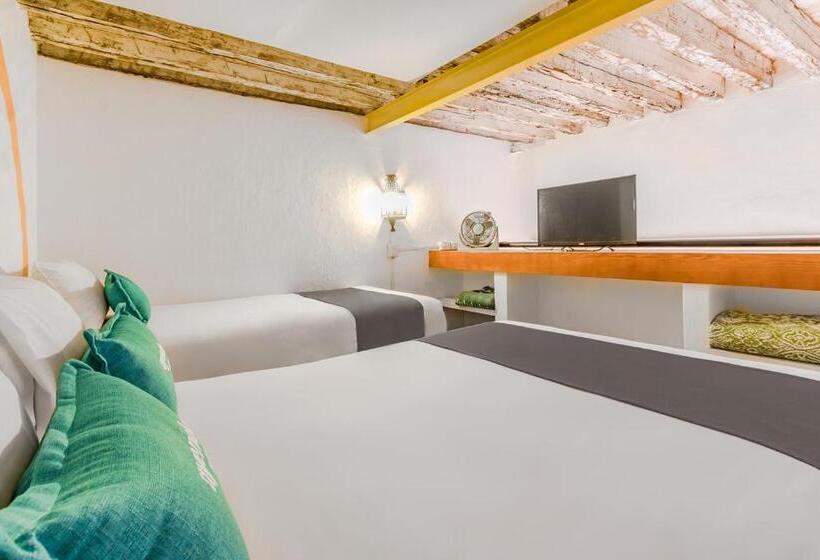 غرفة قياسية ثلاثية, Ayenda Meson De San Sebastian