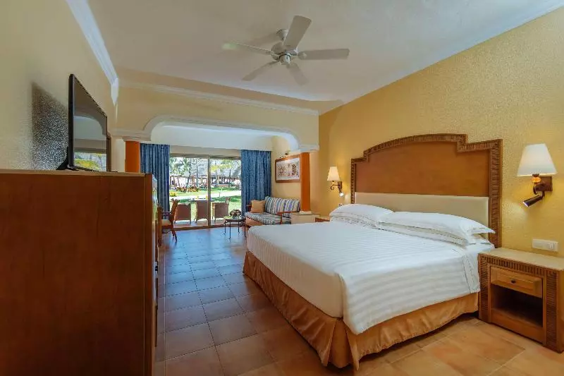 سوئیت جونیور پریمیوم با چشم‌انداز دریا, Barcelo Maya Tropical  All Inclusive