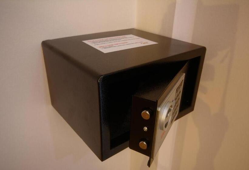 스탠다드 트리플 룸, Fênix Hotel Limeira