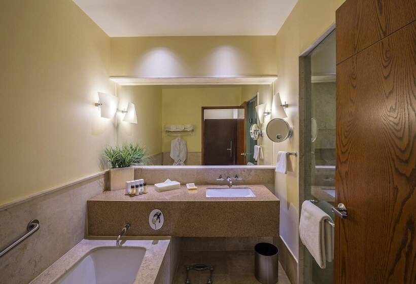 Номер Deluxe, Grand Fiesta Americana Queretaro