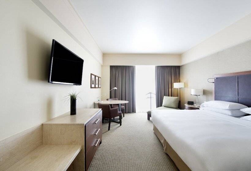 Club Room King Bed, Grand Fiesta Americana Queretaro