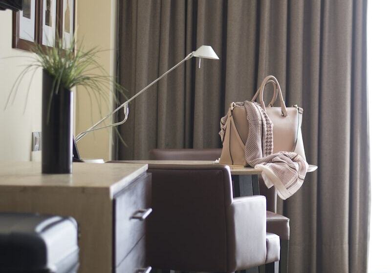 اتاق کلاب, Grand Fiesta Americana Queretaro