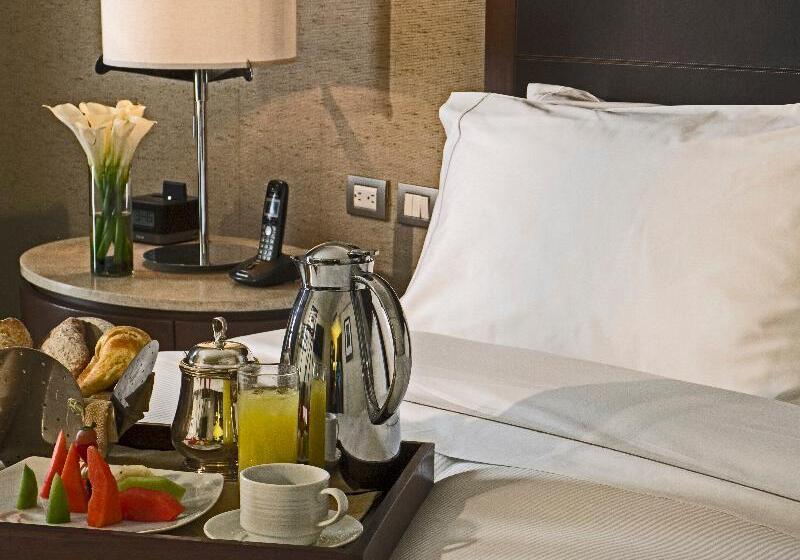 Club Room King Bed, Grand Fiesta Americana Queretaro