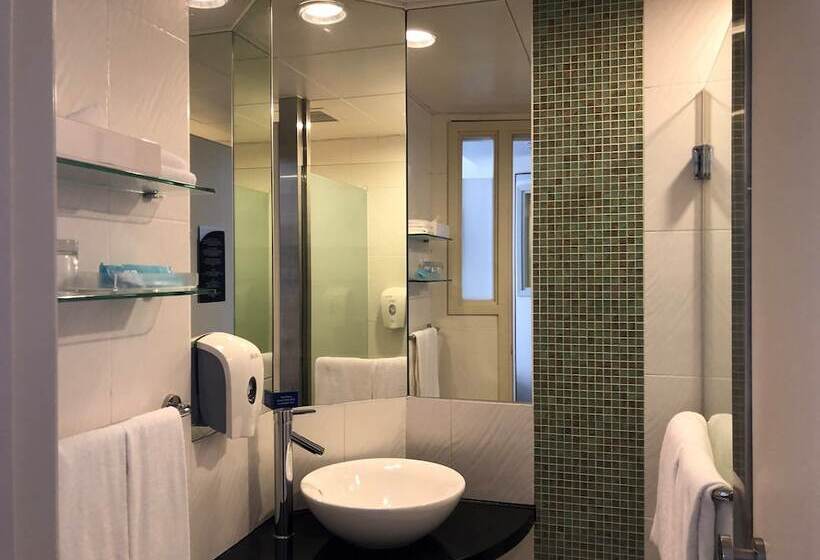 اتاق استاندارد, Holiday Inn Express Hong Kong Causeway Bay, An Ihg