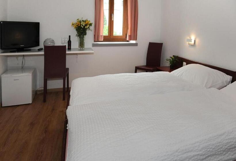 Номер Стандарт, La Dent Du Midi Hôtel & Restaurant