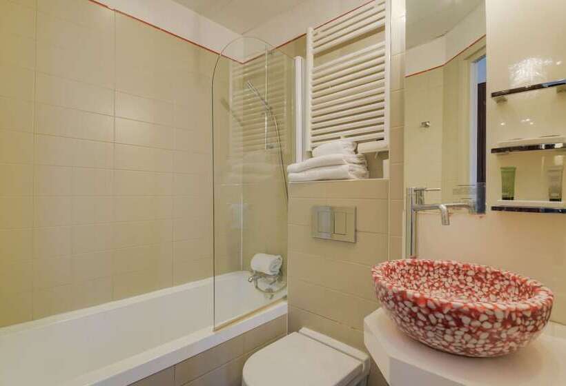 エクゼクティブルーム, Pavillon Nation