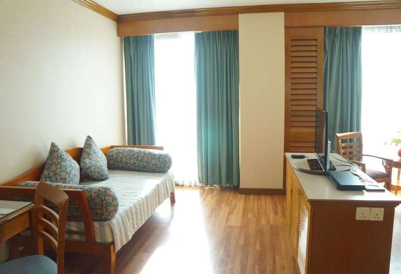 סוויטת ג'וניור, Sabah Oriental