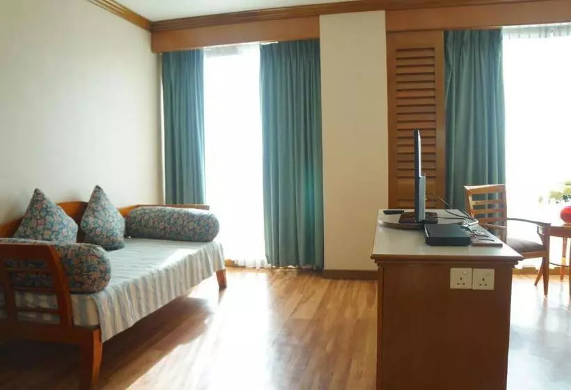 ジュニアスイート, Sabah Oriental