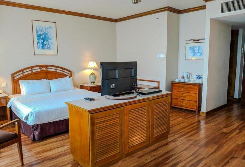 סוויטת ג'וניור, Sabah Oriental