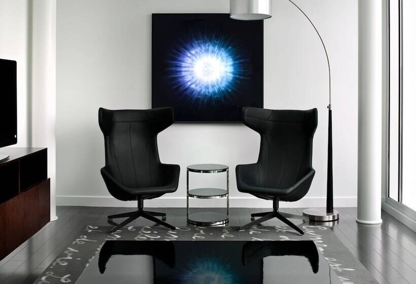 سوییت لوکس, The Lumen