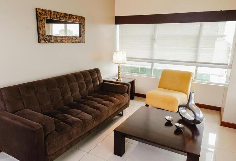 סוויטה, Wyndham Garden Guayaquil