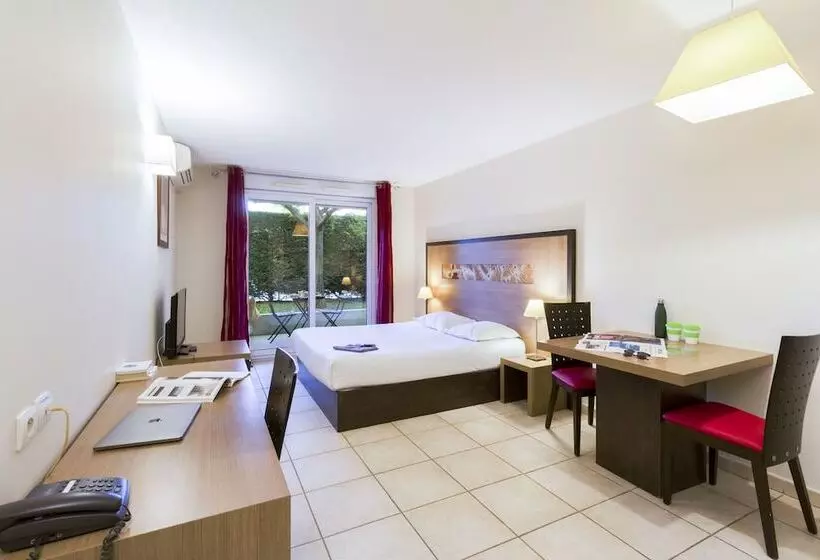Standard-studio, Garden & City Aix En Provence Rousset