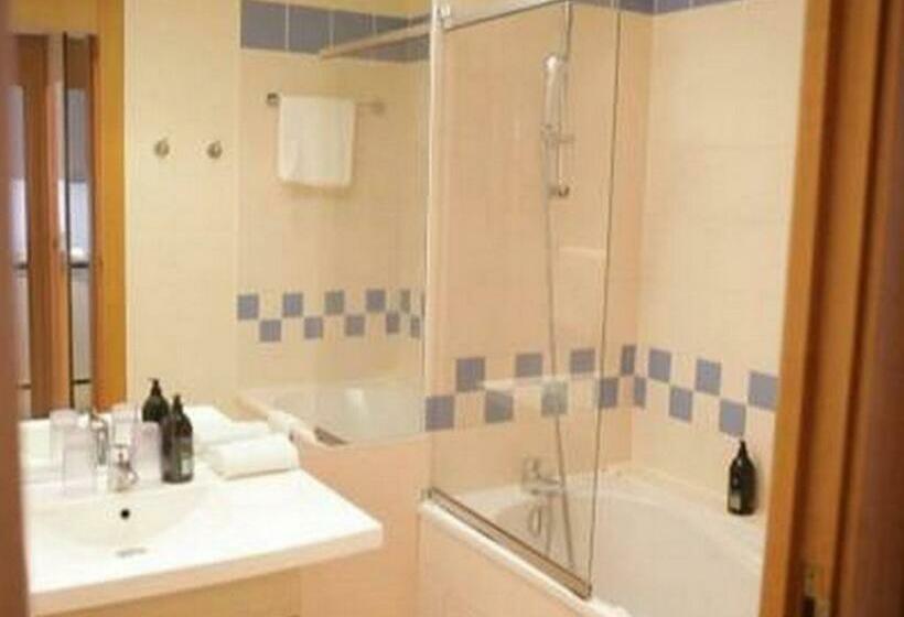 Студия Стандарт, Aparthotel Adagio Paris Xv