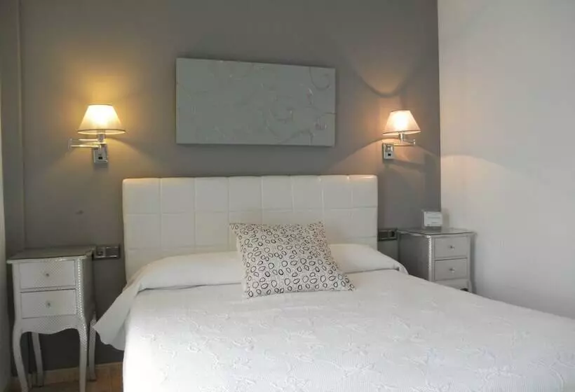 آپارتمان 2 خوابه, Apartamentos Abril