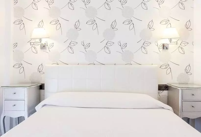 آپارتمان 2 خوابه, Apartamentos Abril