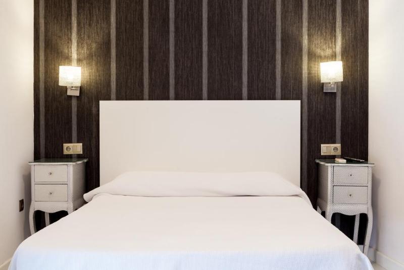 スタンダードスタジオ, Apartamentos Abril