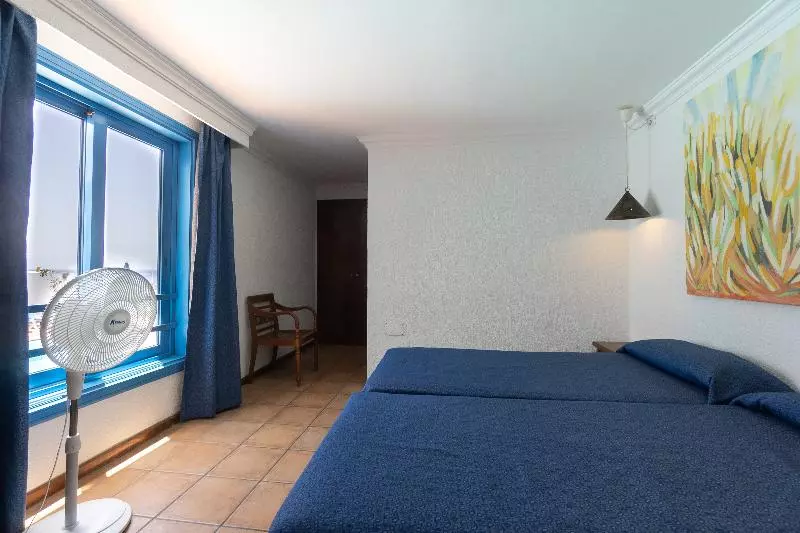 استودیو استاندارد با چشم‌انداز استخر, Apartamentos Agua Marina