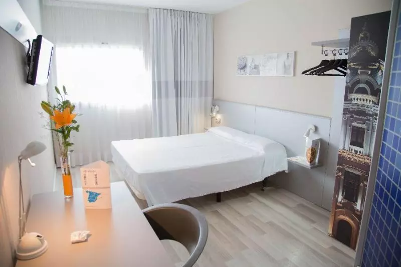 اتاق استاندارد, B&b Hotel Valencia Aeropuerto