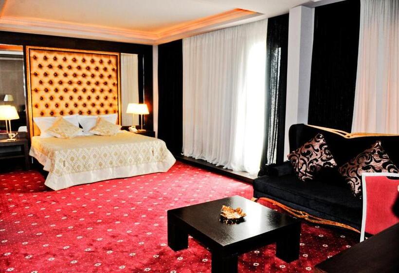 סוויטה דלוקס, Doro City