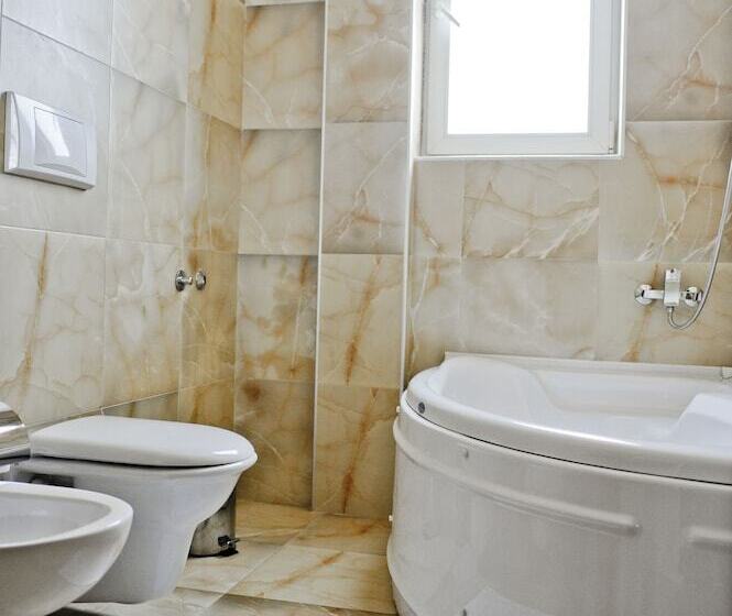 חדר סטנדרט יחיד, Doro City