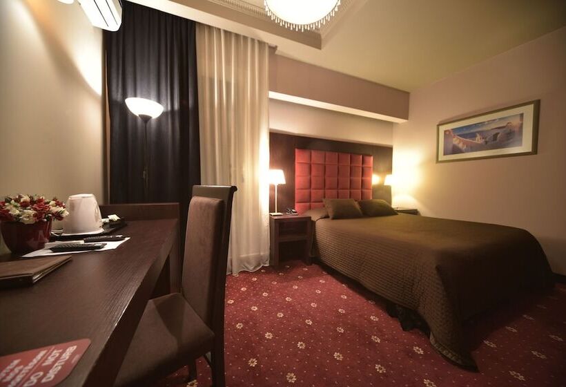 חדר סטנדרט יחיד, Doro City