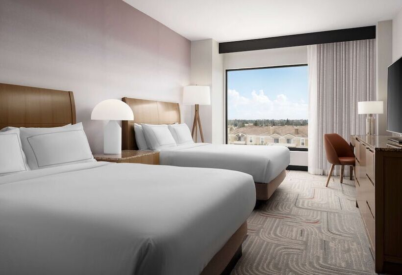 스탠다드 룸 더블 침대 2개, Doubletree By Hilton Irvine   Spectrum