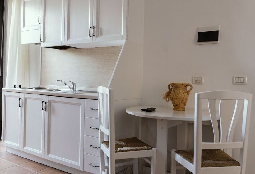 غرفة عائلية مطلّة علي الحديقة, Giardino Degli Ulivi Resort