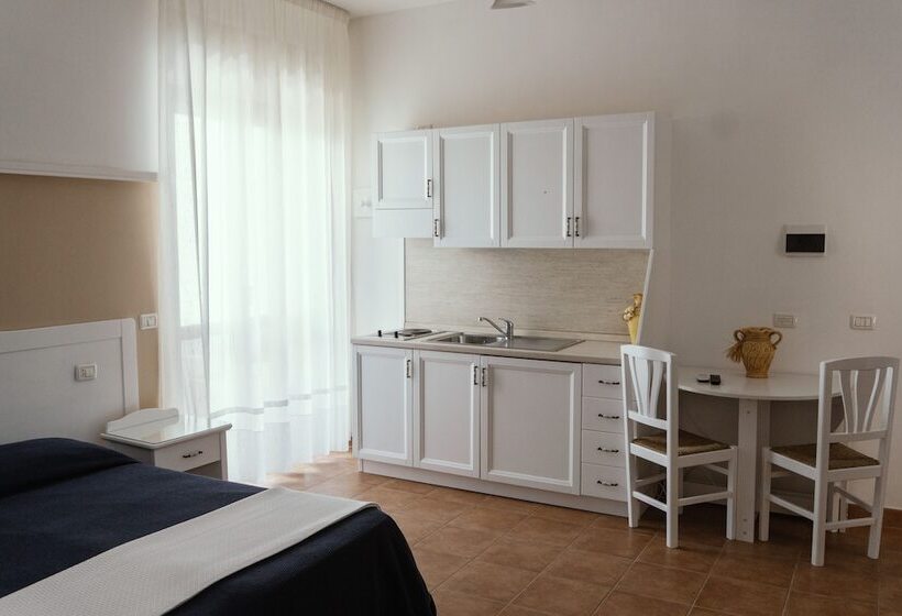 غرفة عائلية مطلّة علي الحديقة, Giardino Degli Ulivi Resort