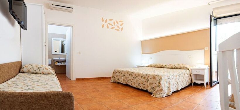 غرفة عائلية مطلّة علي الحديقة, Giardino Degli Ulivi Resort