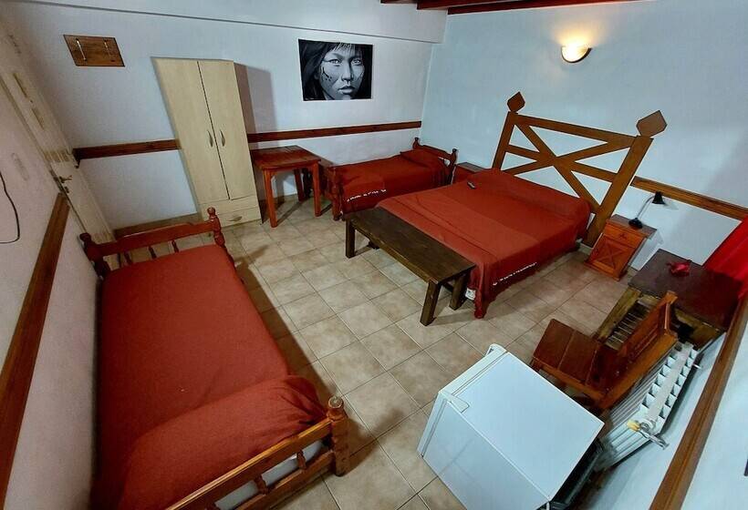 غرفة قياسية رباعية, Hostería Austral