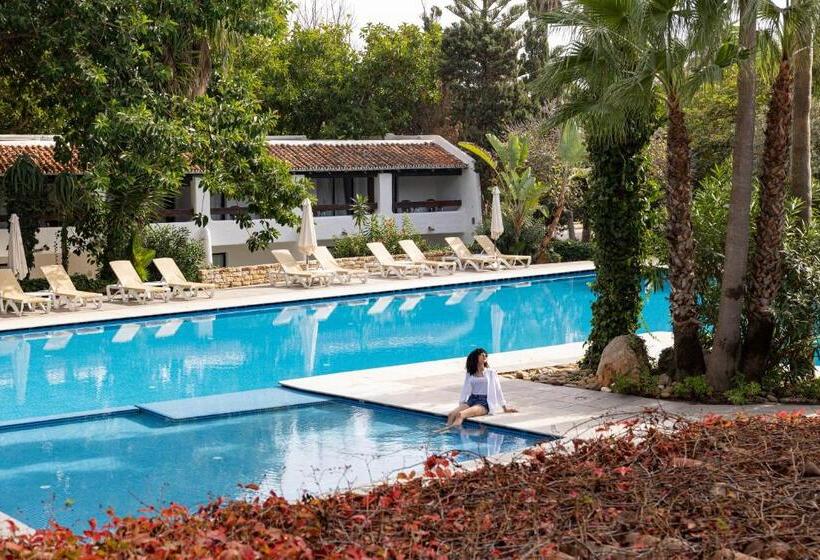 수피리어 룸 풀장 전망, Kabila